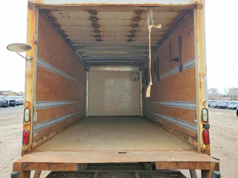 2013 Chevrolet Express box Truck