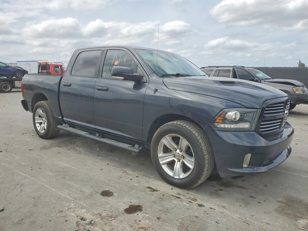 2014 Dodge RAM 1500 Sport