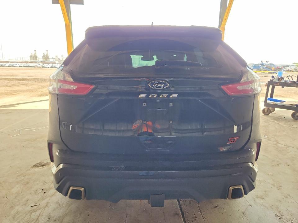 2022 Ford Edge st