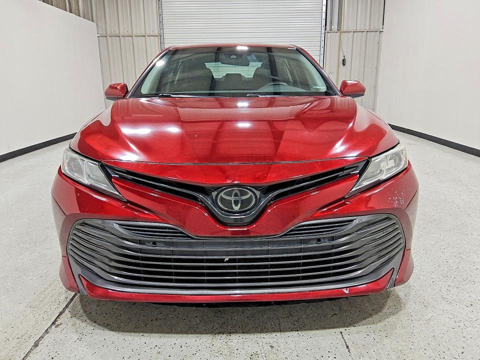 2019 Toyota Camry le