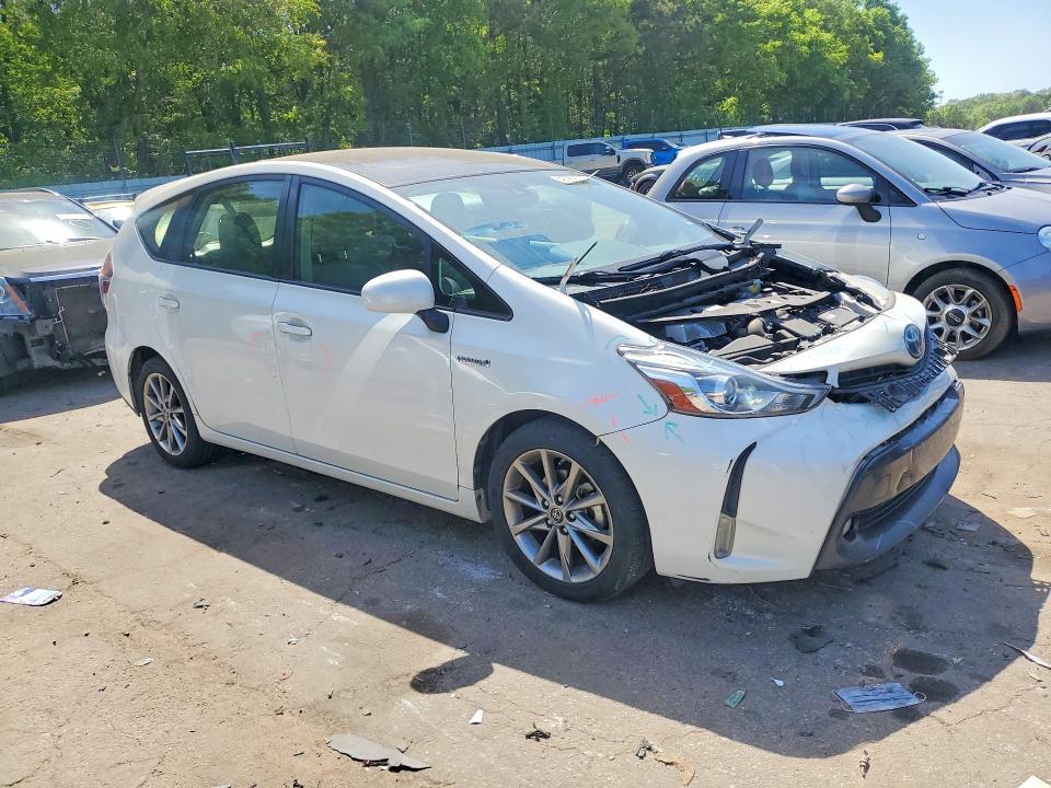 2016 Toyota Prius v Five