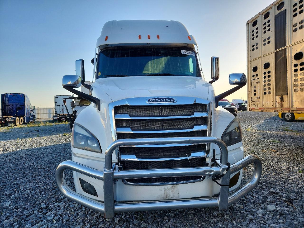 2021 Freigliner 2021 Freightliner Cascadia 126 Semi Truck