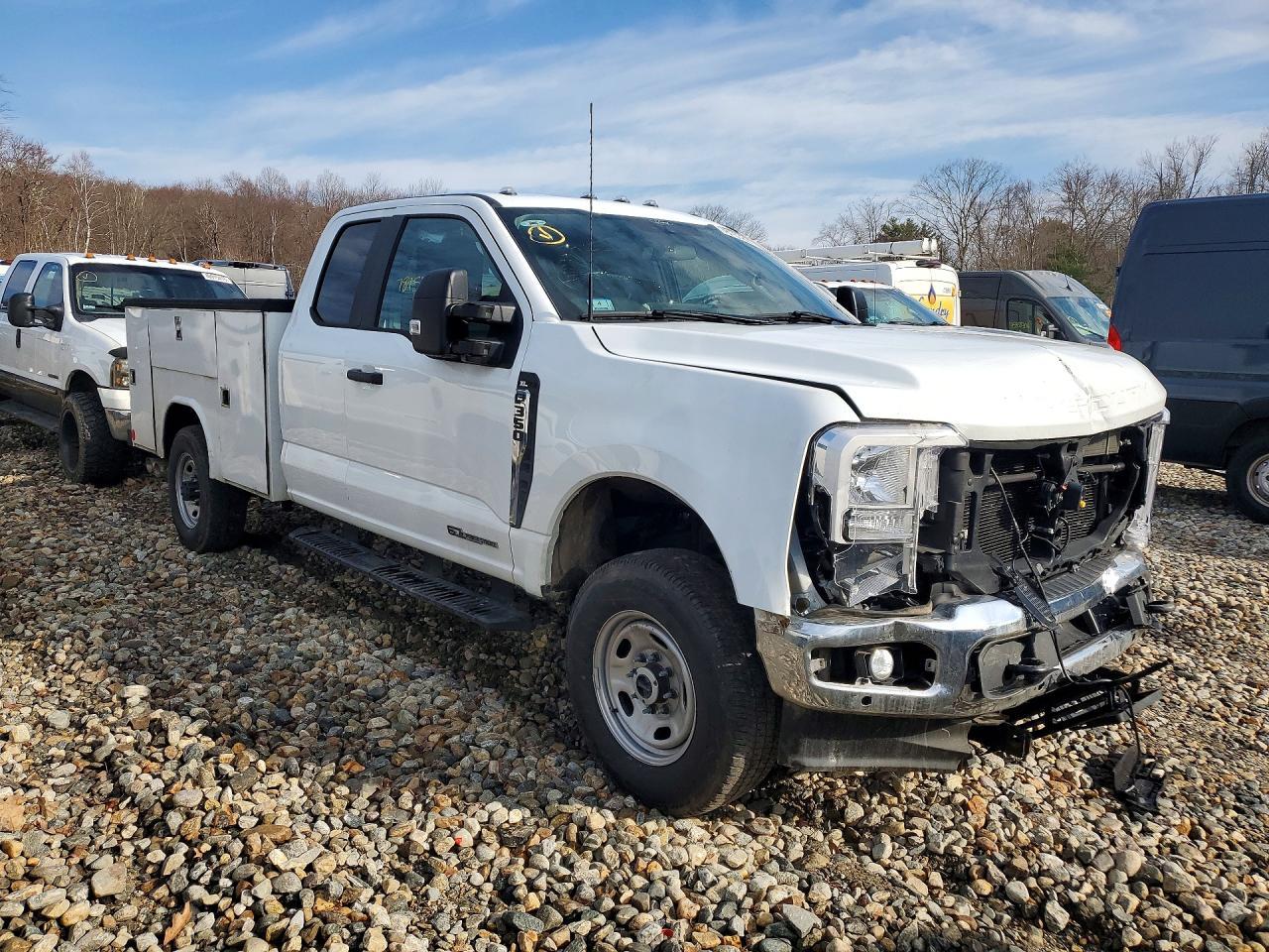 2024 Ford F350 Super Duty Utility / Service Truck