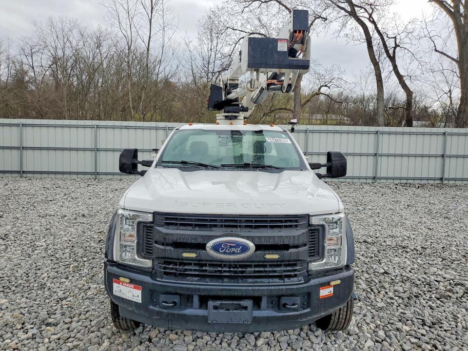 2019 Ford F550 Super Duty Bucket Truck