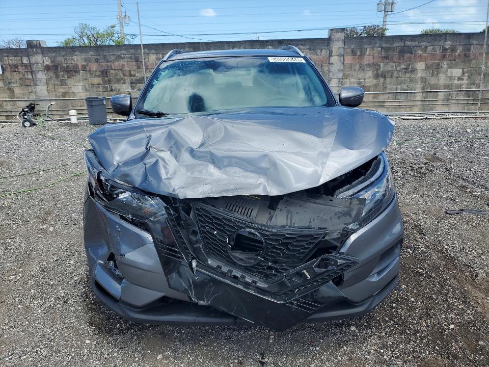 2021 Nissan Rogue Sport sv