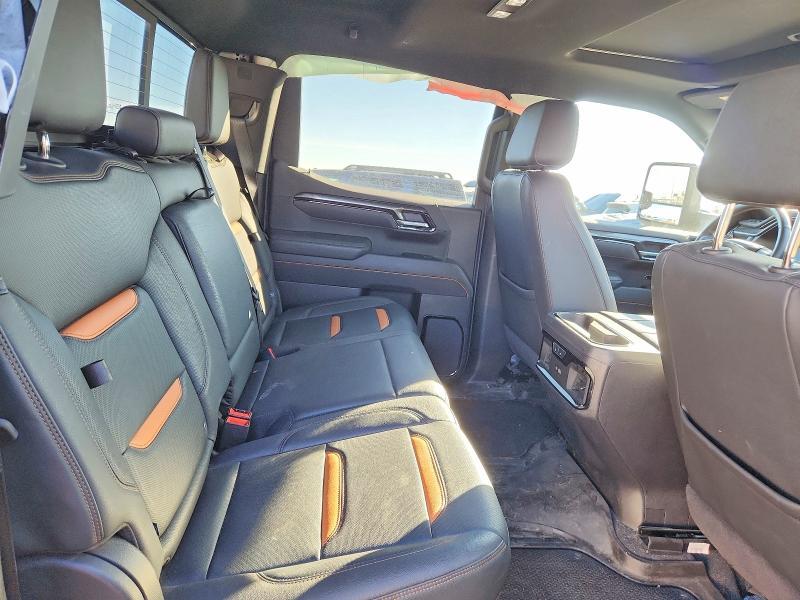 2025 GMC Sierra K1500 AT4