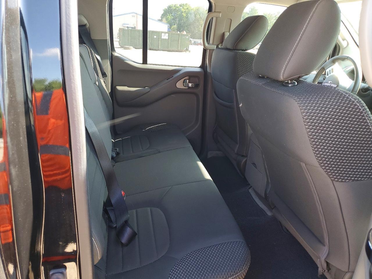 2016 Nissan Frontier Desert Runner