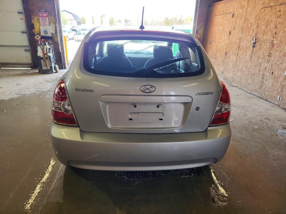 2011 Hyundai Accent gl