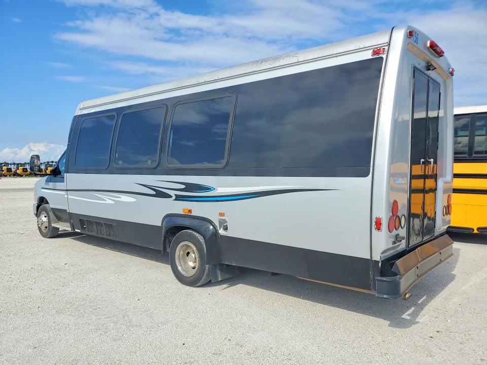 2011 Ford E450 Shuttle Bus