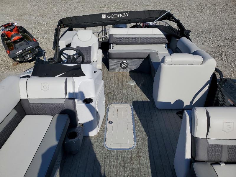 2022 Godfrey Sweetwater