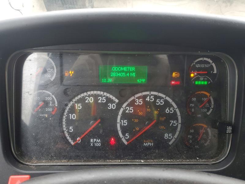 2018 Freigliner 2018 Freightliner Business Class M2 BOX Truck