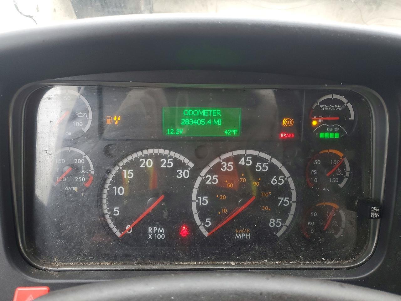 2018 Freigliner 2018 Freightliner Business Class M2 BOX Truck