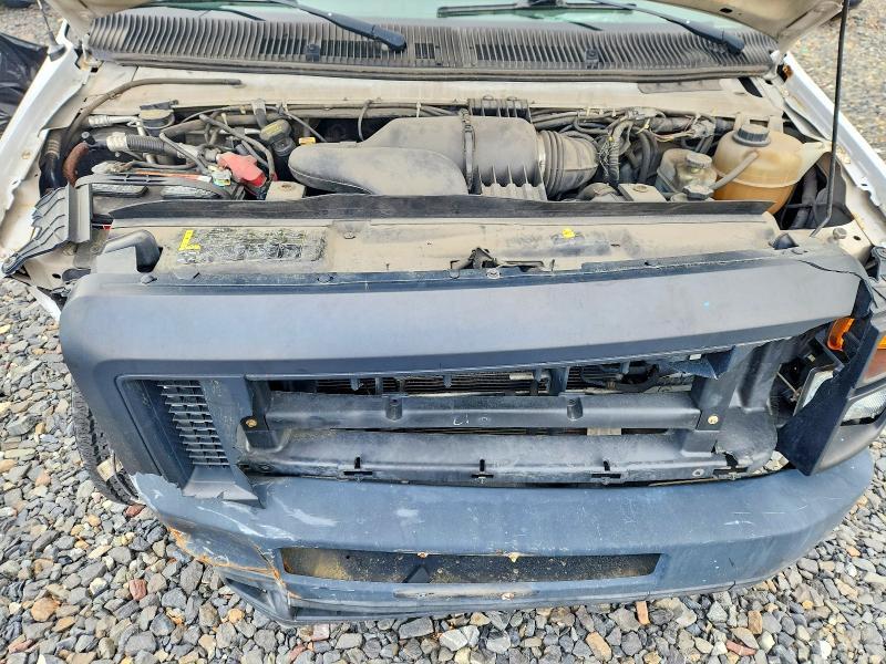 2014 Ford Econoline E350 Super Duty Cutaway Van