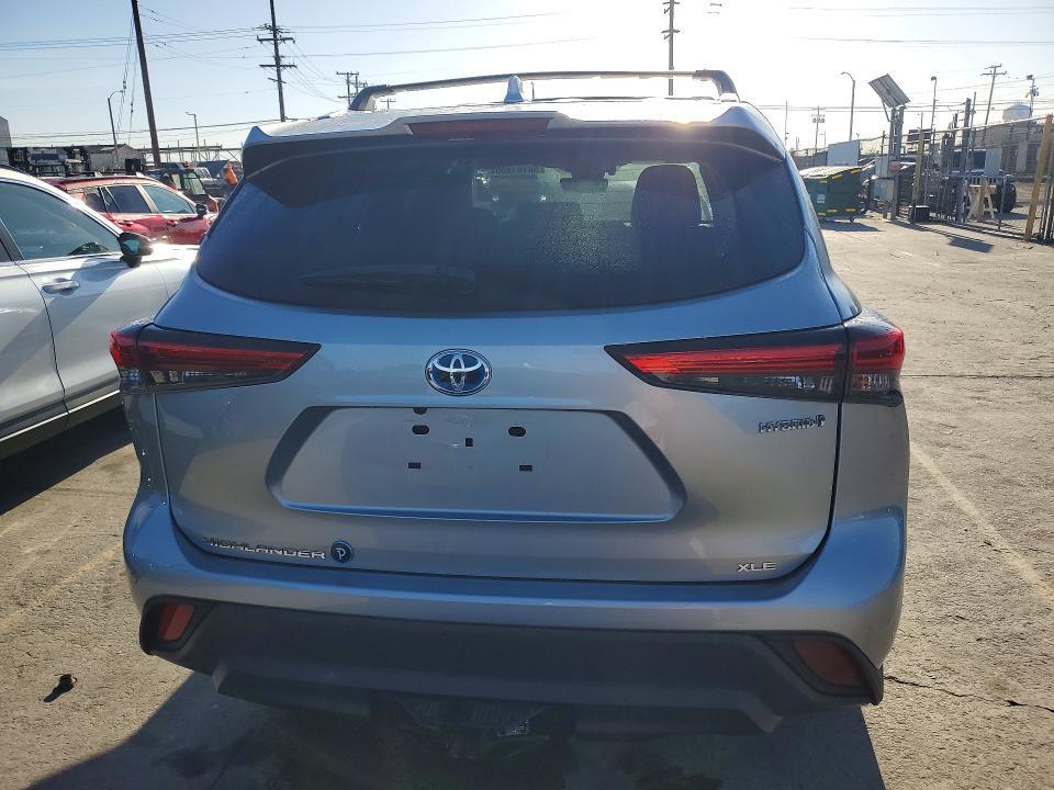 2020 Toyota Highlander Hybrid xle