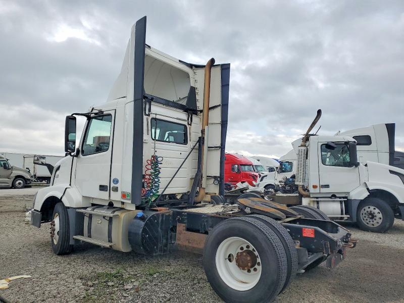 2016 Volvo VNL Semi Truck