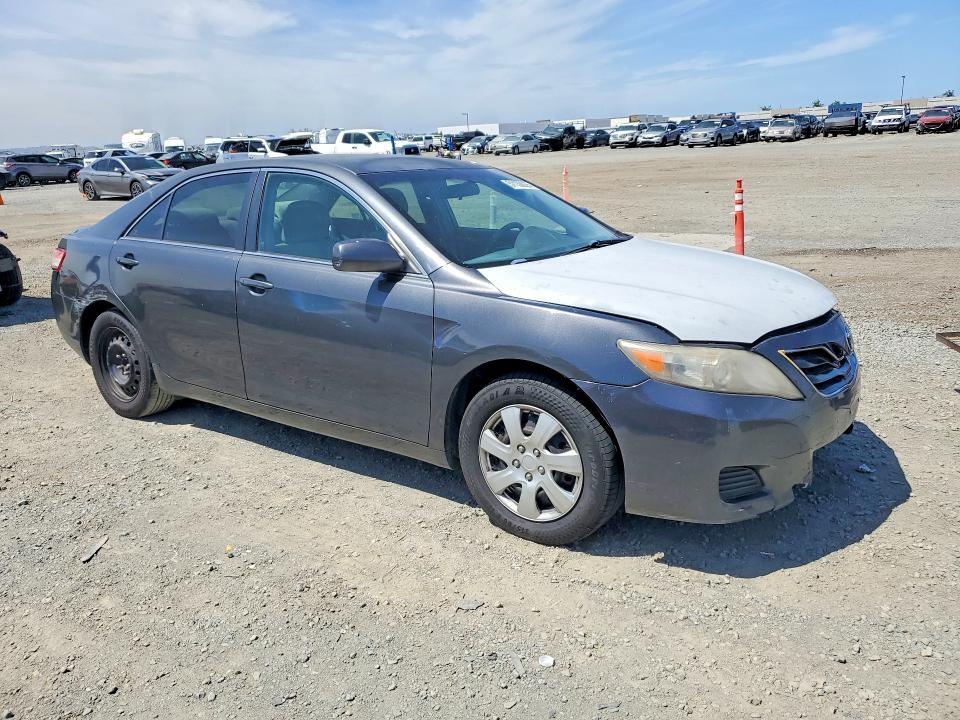 2010 Toyota Camry le