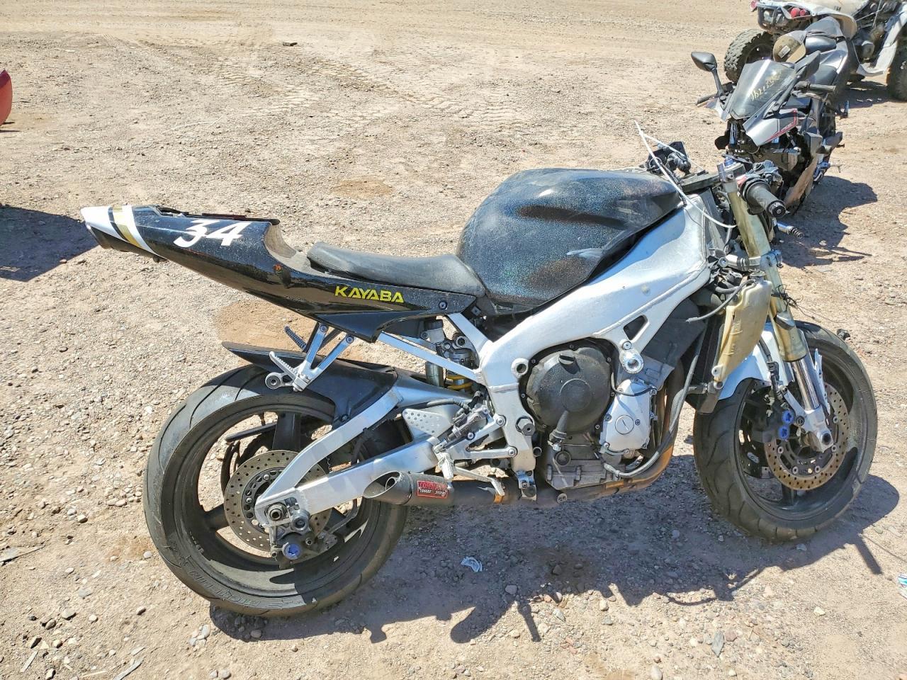 2001 Yamaha YZFR1