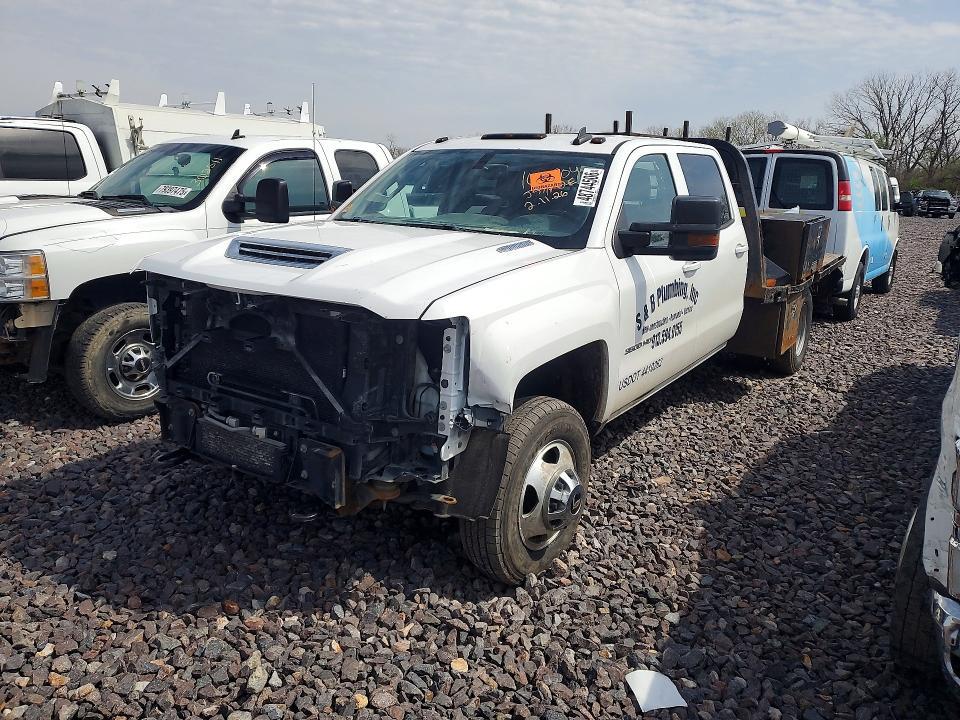 2017 Chev Rolet Silverado Flatbed Truck