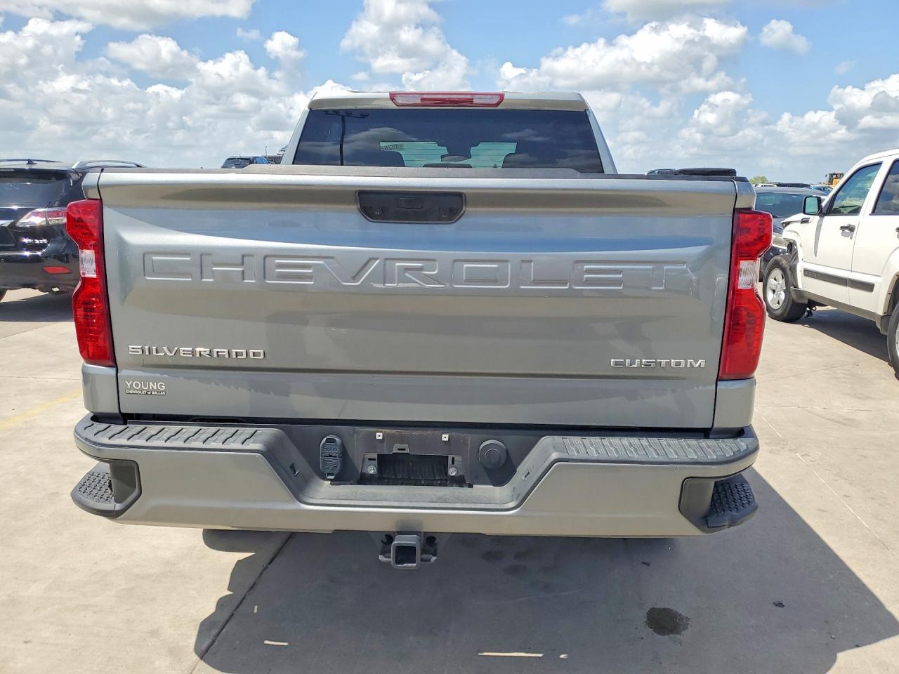 2024 Chevrolet Silverado C1500 Custom