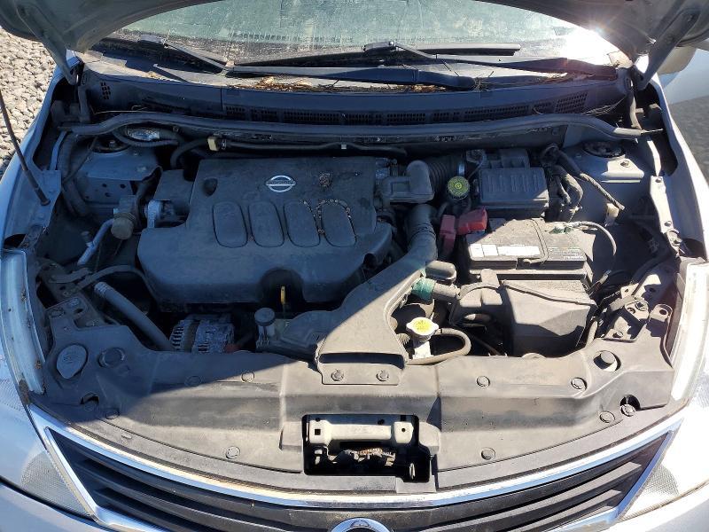 2011 Nissan Versa 1.8 s