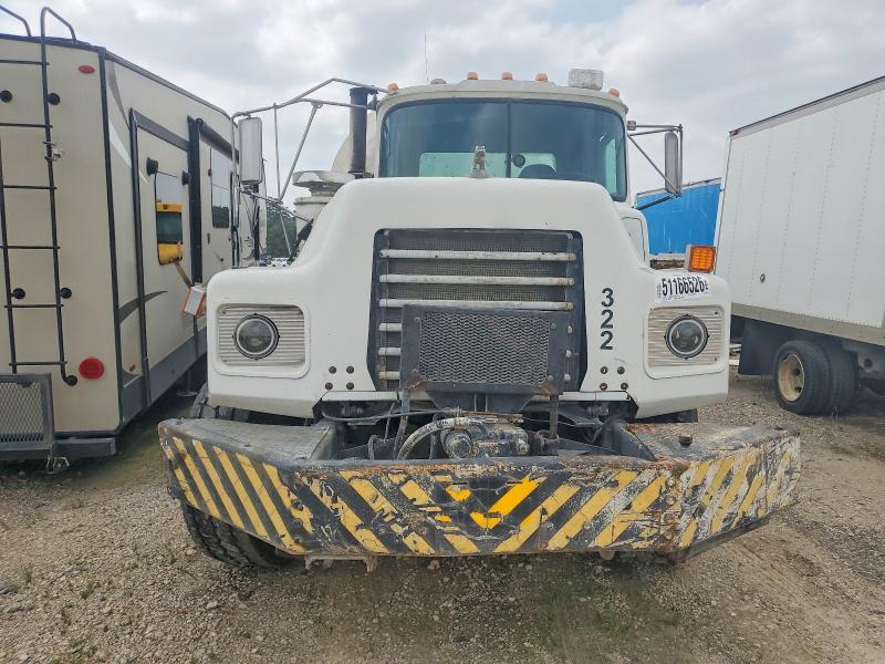 2005 Mack DM Ready MIX Truck