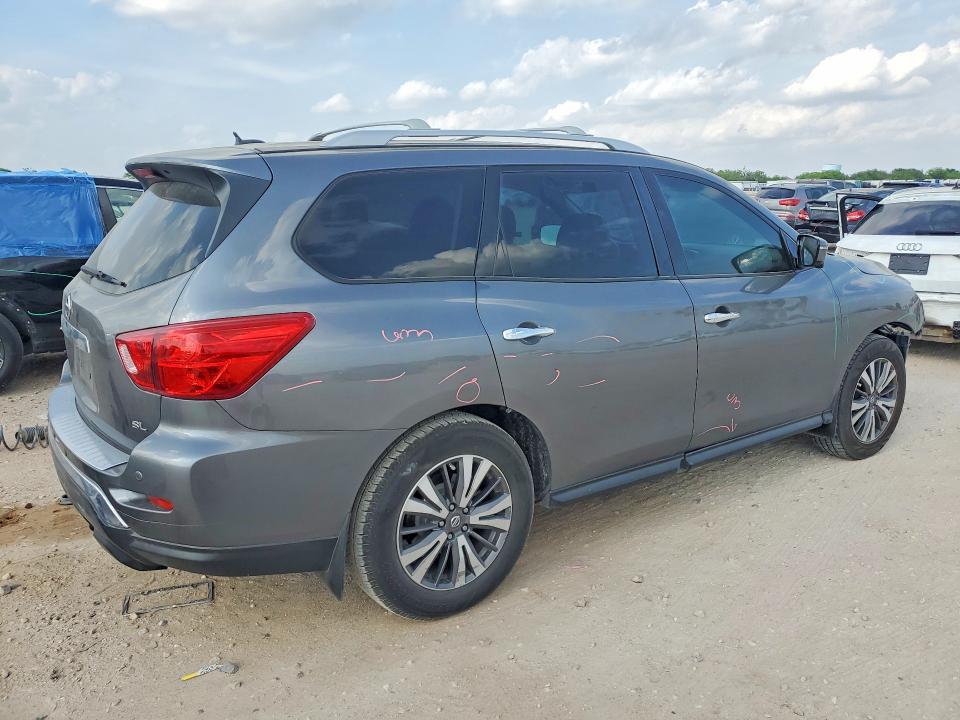 2017 Nissan Pathfinder sl