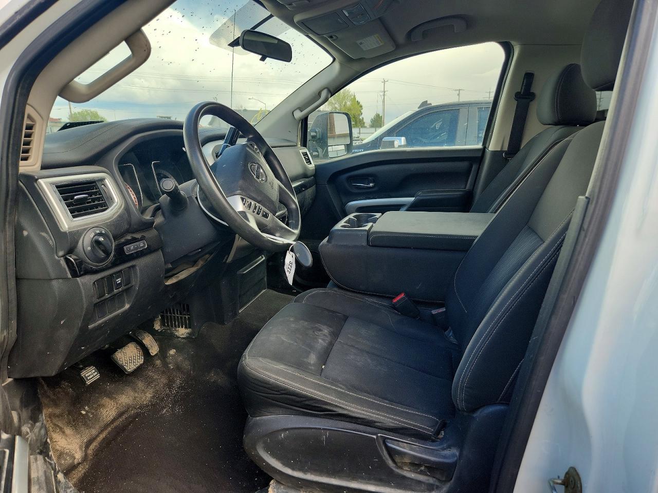 2017 Nissan Titan XD SV