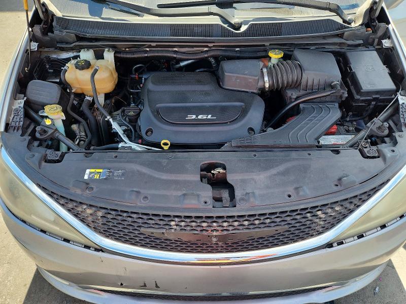 2018 Chrysler Pacifica Touring l