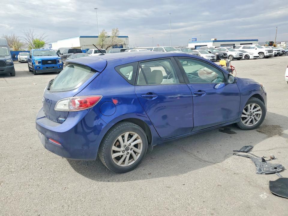 2013 Mazda 3 I