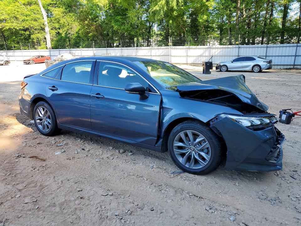 2022 Toyota Avalon xle