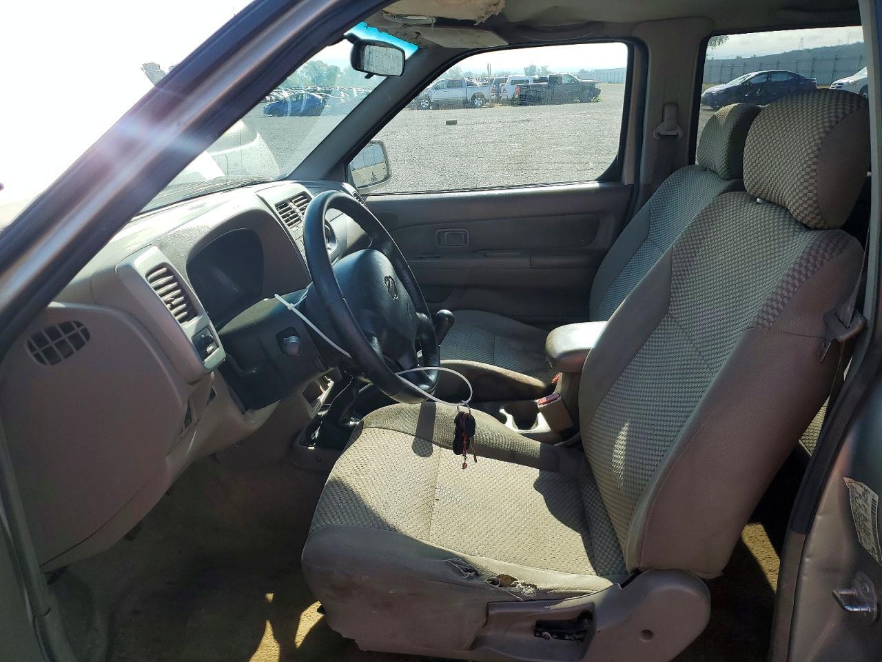 2001 Nissan Frontier XE