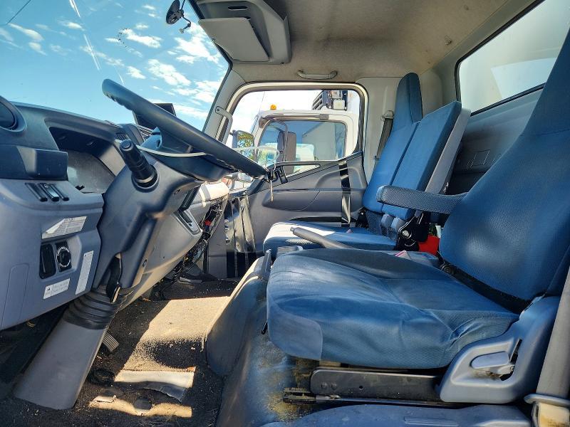 2015 Mitsubishi Medium DUTY/BOX Trucks