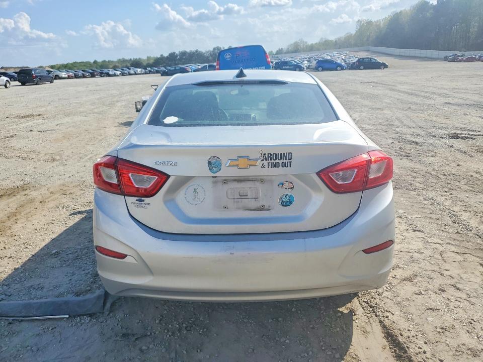 2018 Chevrolet Cruze ls