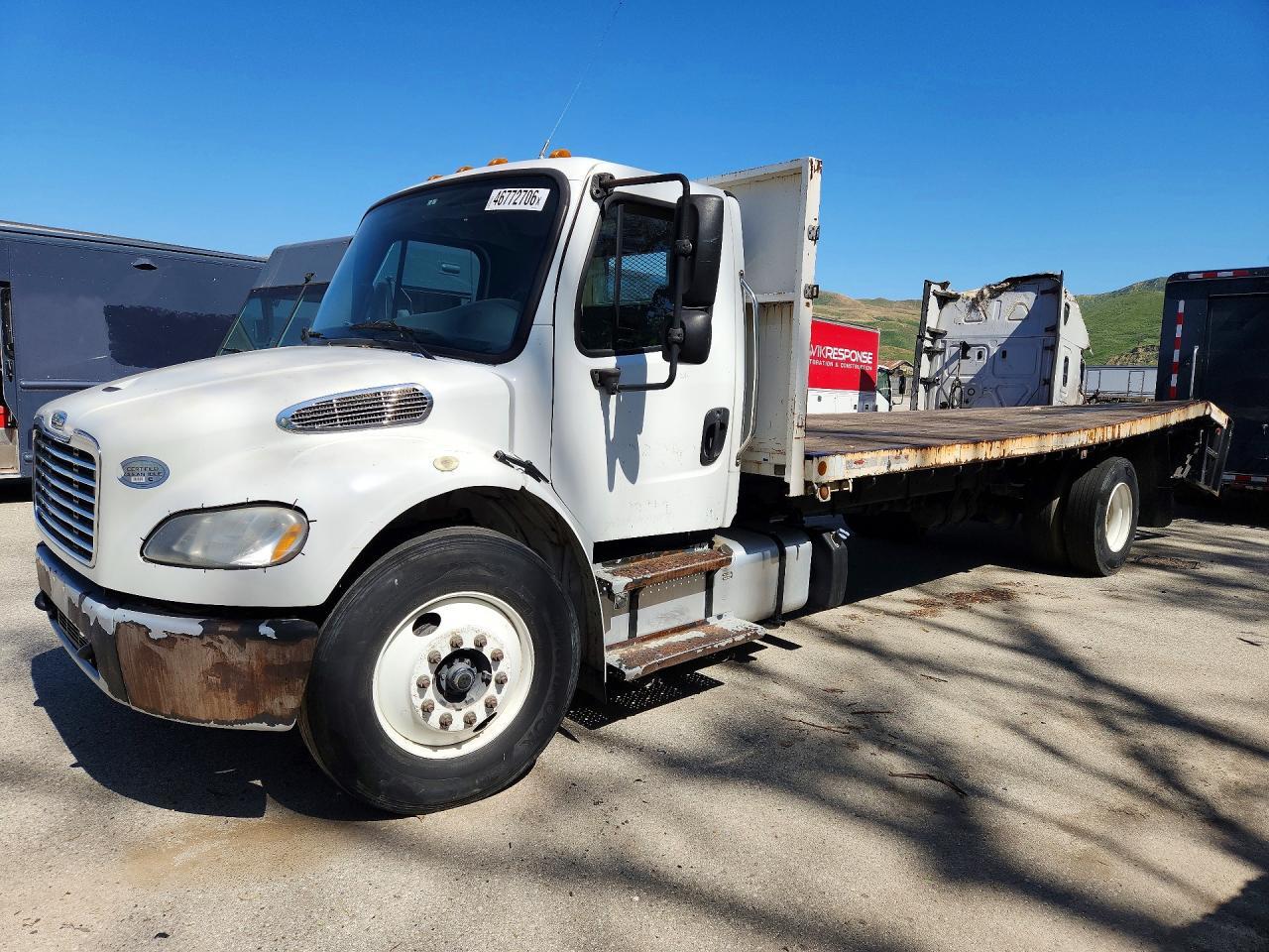 2015 Freightliner Business Class M2 Flatbed Truck