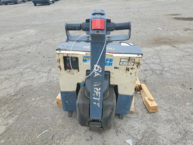 1998 Barrett Pallet Jack