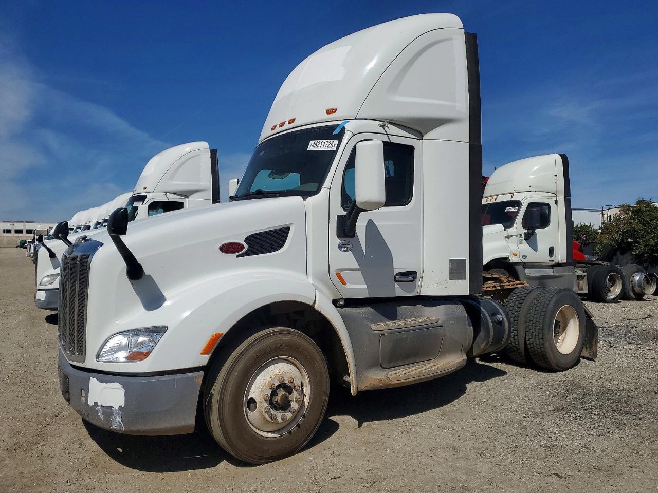 2017 Peterbilt 579 Semi Truck