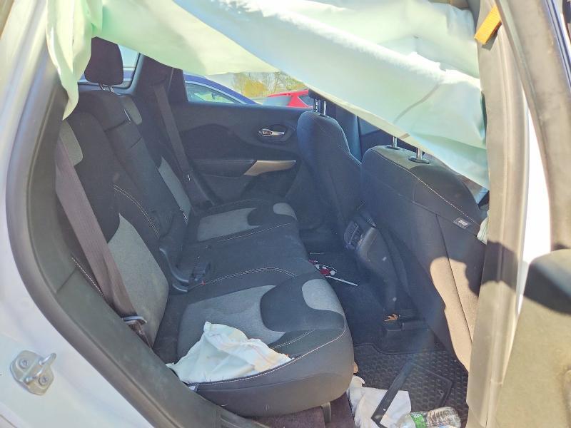 2017 Jeep Cherokee Sport