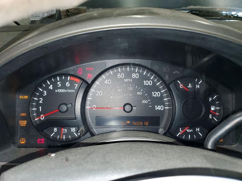 2004 Nissan Titan XE