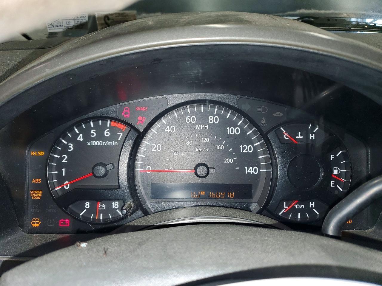 2004 Nissan Titan XE