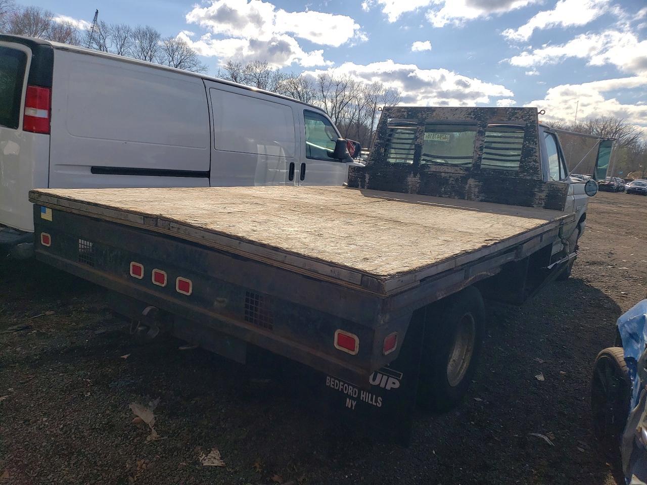 1987 Ford F350 Super Duty Flatbed Truck