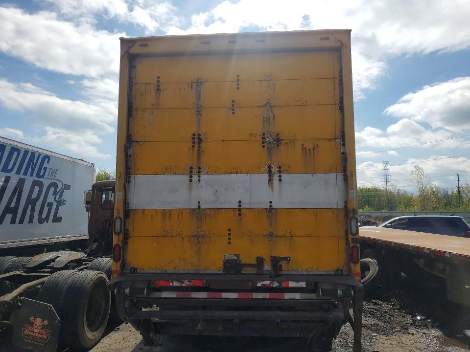 2014 Freigliner 2014 Freightliner Business Class M2 BOX Truck