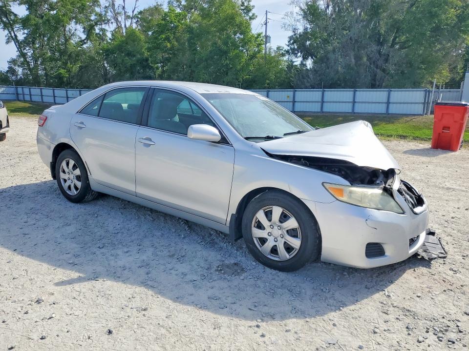 2011 Toyota Camry le