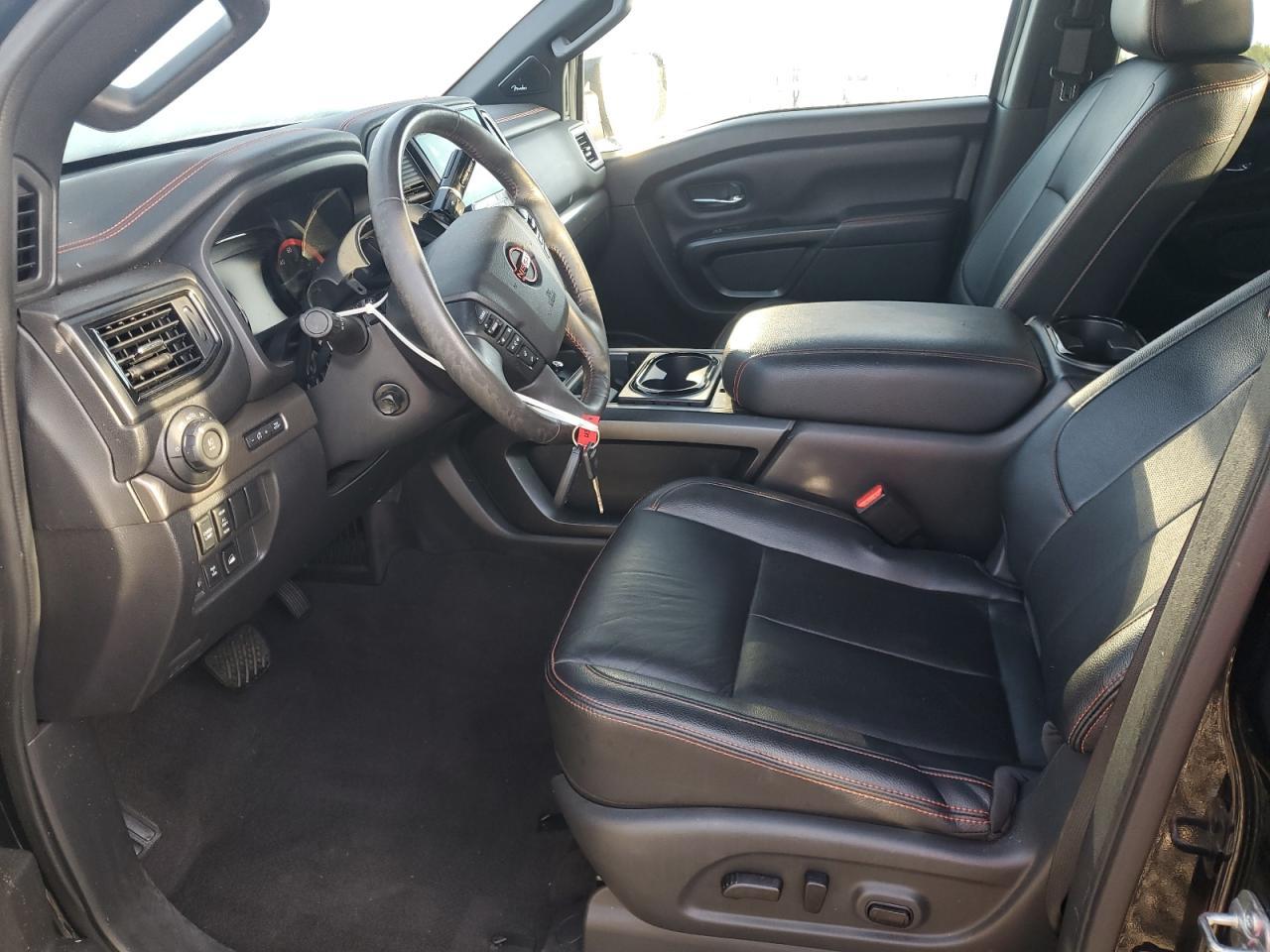 2024 Nissan Titan SV
