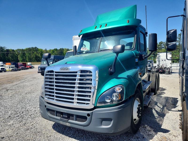 2019 Freigliner 2019 Freightliner Cascadia 125 Semi Truck