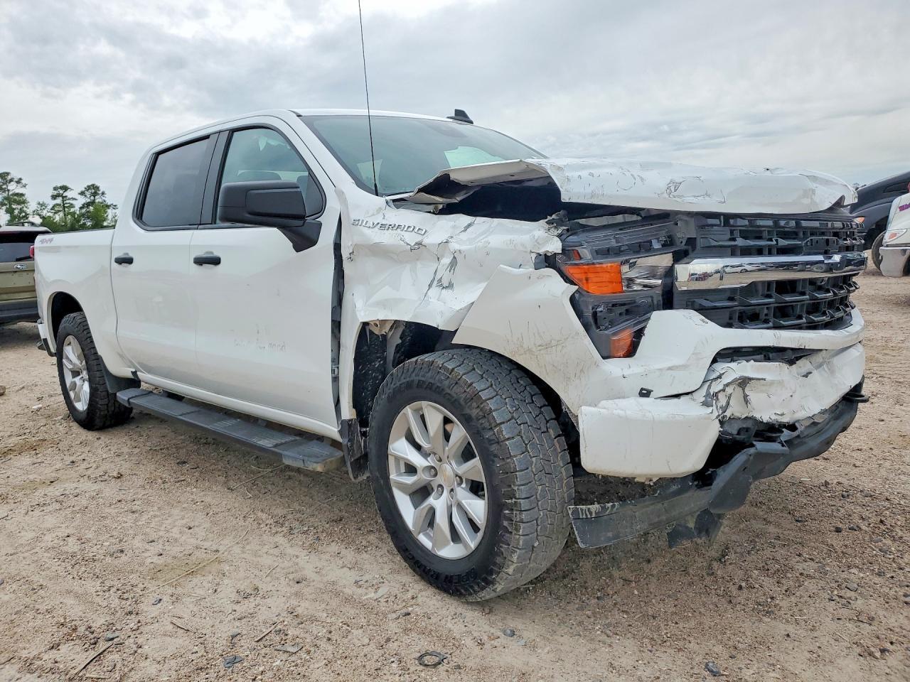 2024 Chevrolet Silverado K1500 Custom