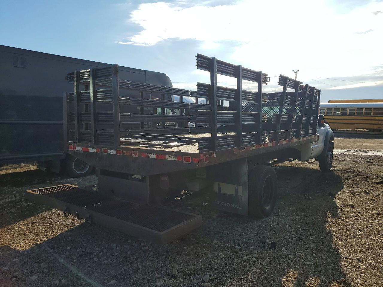 2015 Ford F450 Super Duty Flatbed Truck