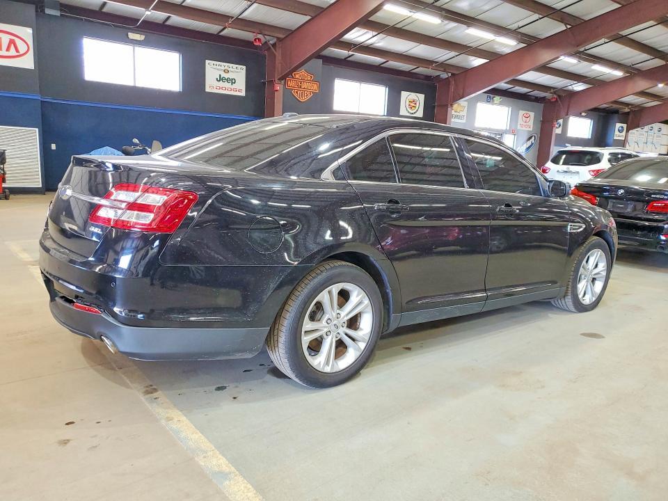2016 Ford Taurus sel