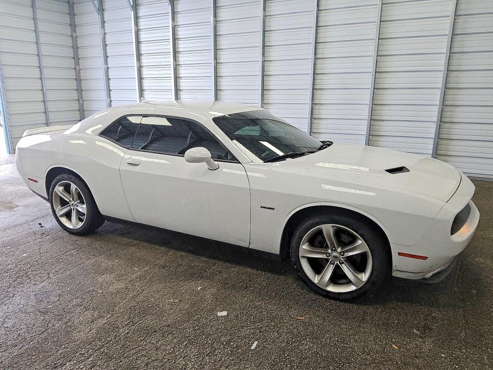2018 Dodge Challenger r