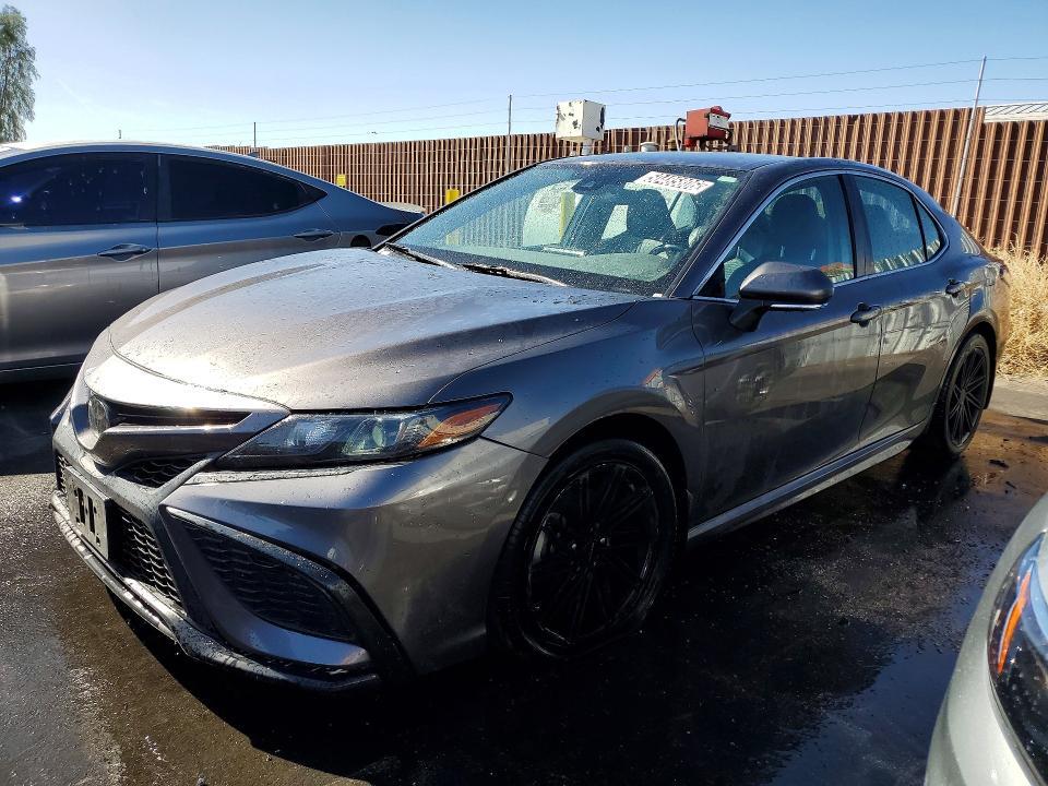 2022 Toyota Camry se