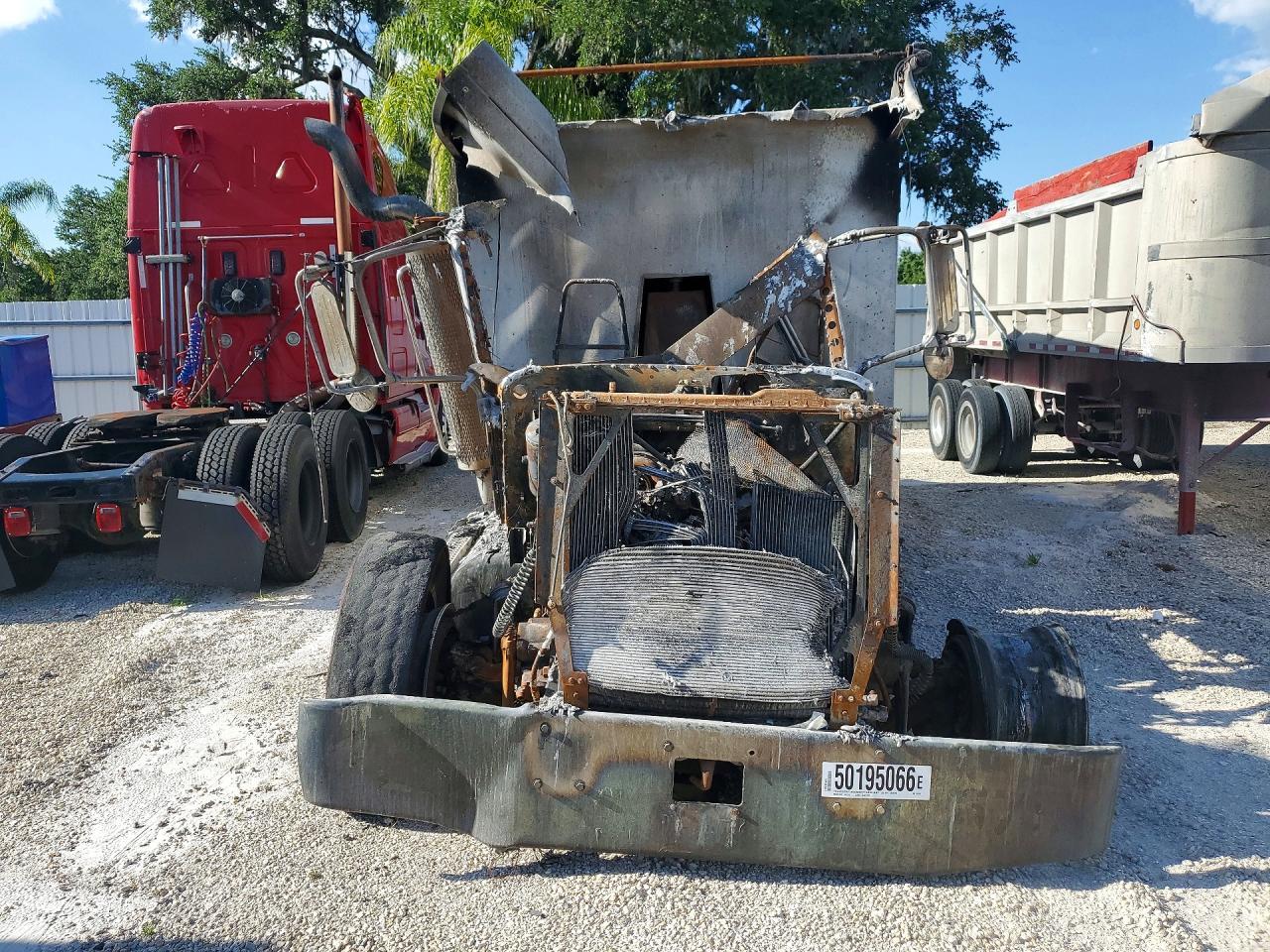 2007 Peterbilt 357 Dump Truck